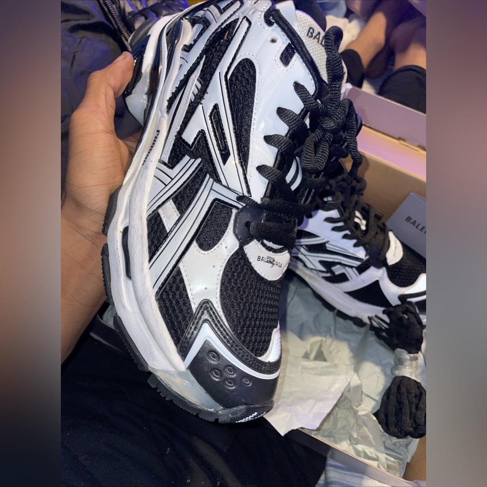 Balenciaga track runner